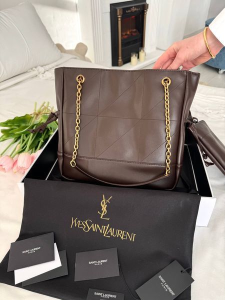 Модель в стилі  Yves Saint Laurent Jamie Chocolate Gold 30см P5069 фото