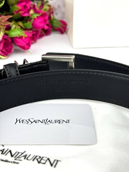 Модель в стилі Yves Saint Laurent Black Silver R0011 фото