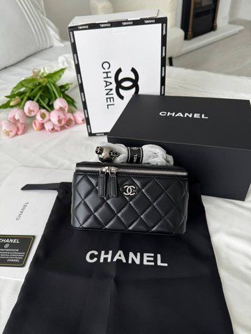 Модель в стилі Chanel Black Silver P10143 фото