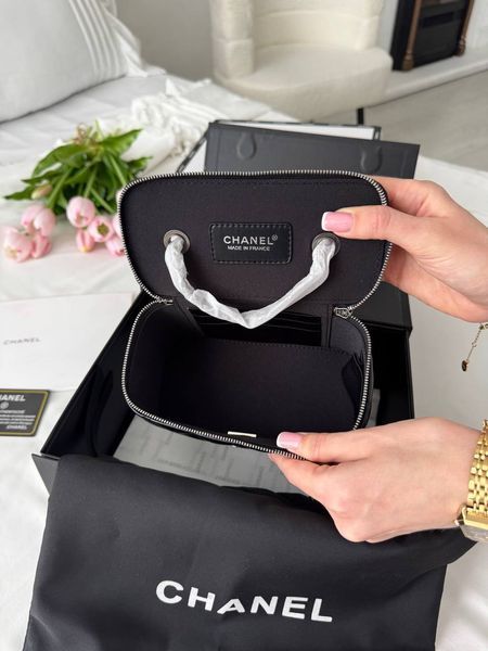 Модель в стилі Chanel Black Silver P10143 фото