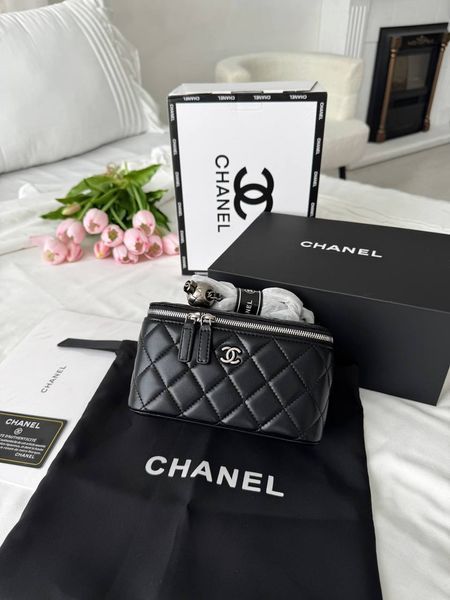 Модель в стилі Chanel Black Silver P10143 фото