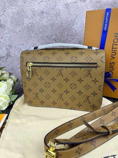Модель в стилі Louis Vuitton Pochette Metis Brown P1023 фото
