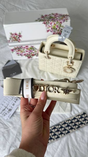 Модель в стилі Dior Lady Milk Gold 20см 138-2 фото