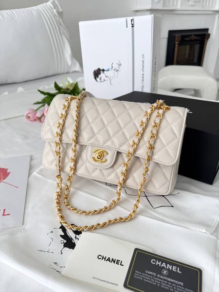 Модель в стилі Chanel Beige Gold Texture P10139 фото