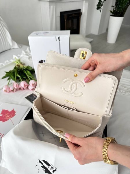 Модель в стилі Chanel Beige Gold Texture P10139 фото