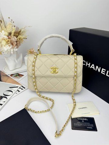 Модель в стилі Chanel Beige P10120 фото