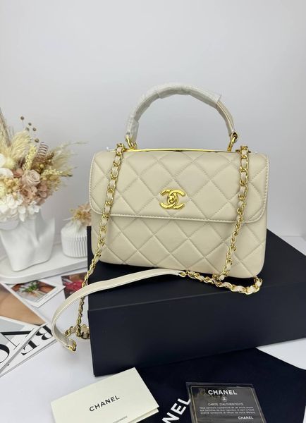 Модель в стилі Chanel Beige P10120 фото
