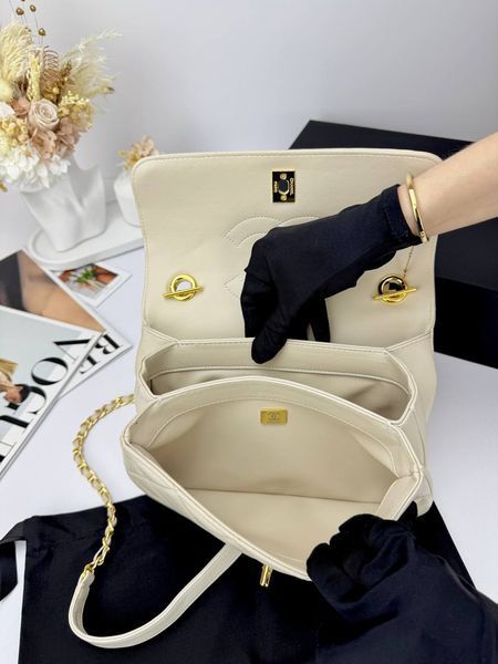 Модель в стилі Chanel Beige P10120 фото