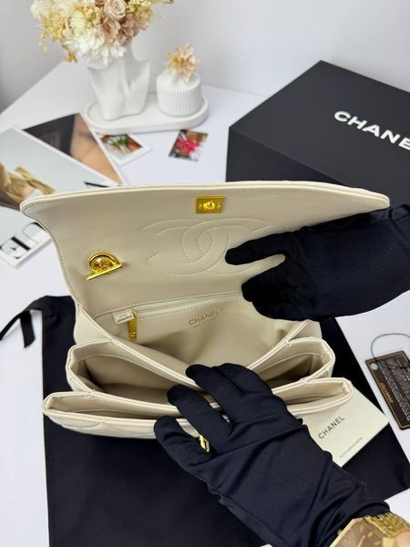 Модель в стилі Chanel Beige P10120 фото