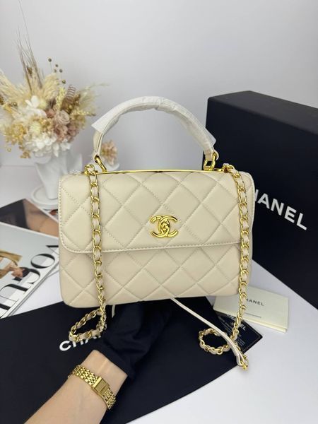 Модель в стилі Chanel Beige P10120 фото