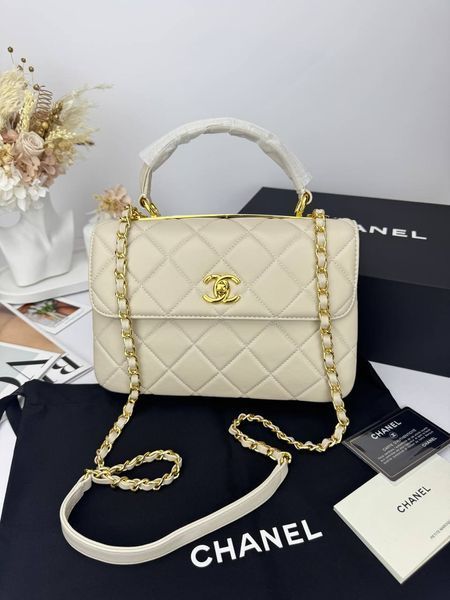 Модель в стилі Chanel Beige P10120 фото