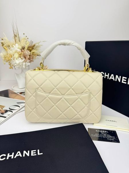 Модель в стилі Chanel Beige P10120 фото