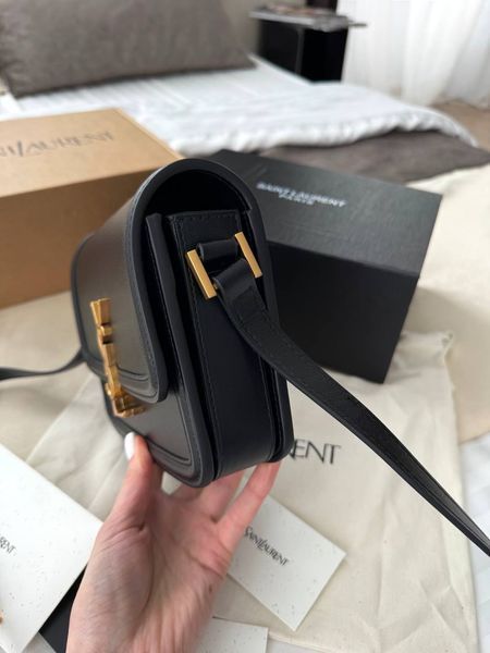 Модель в стилі Yves Saint Laurent Solferino Black Gold 20см P5021 фото