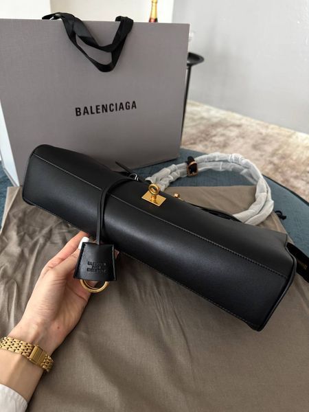 Модель в стилі Balenciaga bel air Black Gold 36см  P18026 фото