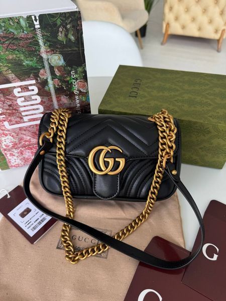 Модель в стилі Gucci Marmont Medium Black P11034 фото