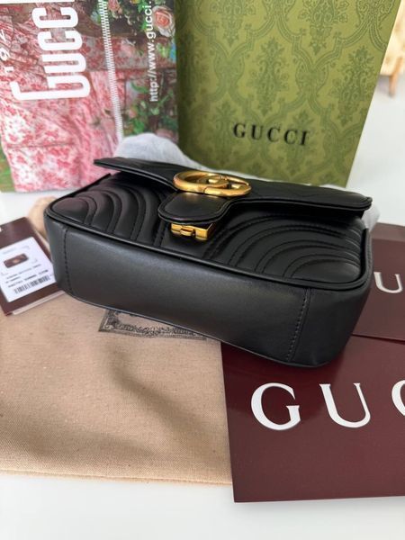 Модель в стилі Gucci Marmont Medium Black P11034 фото