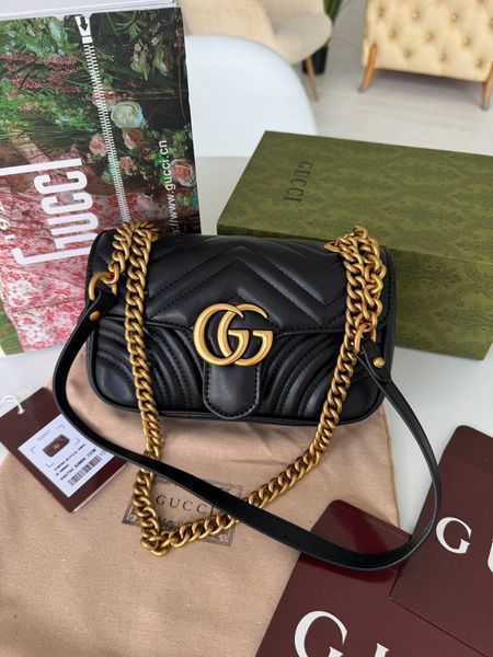 Модель в стилі Gucci Marmont Medium Black P11034 фото