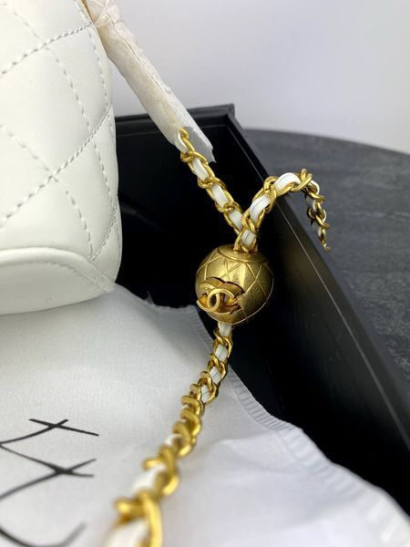 Модель в стилі Chanel mini White 11 см P10014 фото