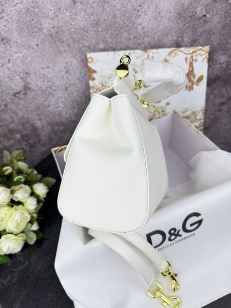 Модель в стилі Dolce & Gabbana White 25 см 	P19003 фото