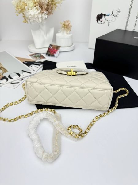 Модель в стилі Chanel Milk Gold P10116 фото