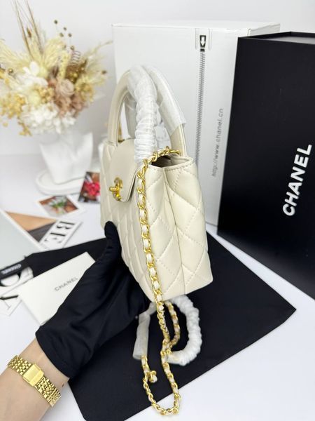 Модель в стилі Chanel Milk Gold P10116 фото
