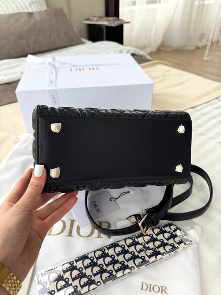 Модель в стилі Dior Lady Black Gold  24см P6073 фото