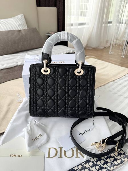 Модель в стилі Dior Lady Black Gold  24см P6073 фото