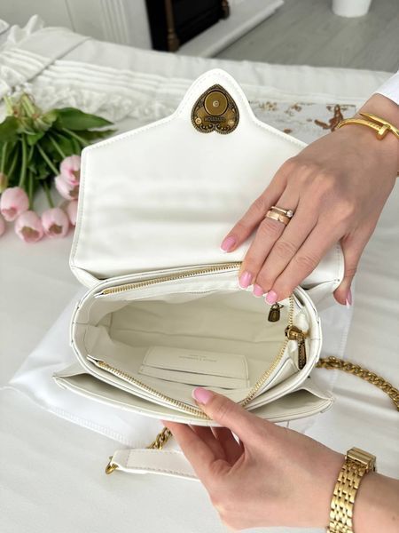 Модель в стилі Dolce & Gabbana White P19013 фото