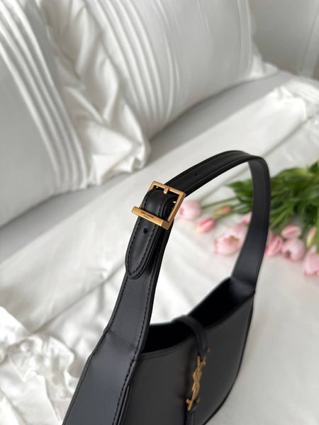 Сумка в стилі Yves Saint Laurent Hobo Le 5 A 7 Black/Gold P5007 фото