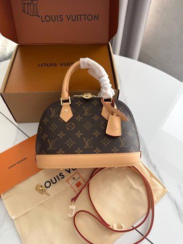 Модель в стилі  Louis Vuitton Alma 25см  P1080 фото