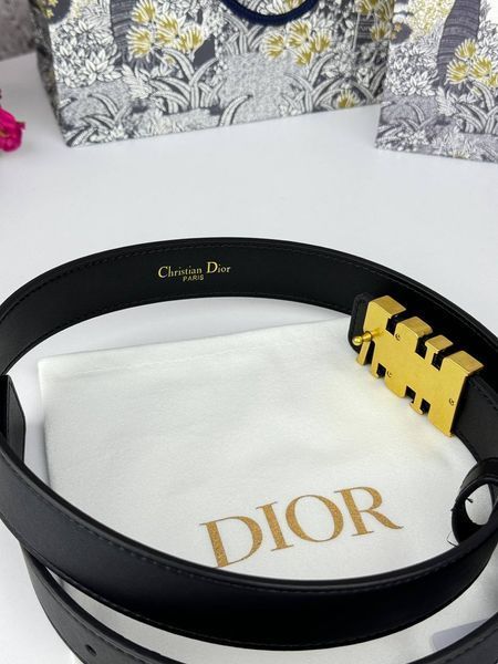 Модель в стилі Dior Black Gold R0006 фото