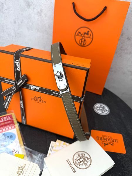 Модель в стилі Hermes Grey Silver R0025 фото