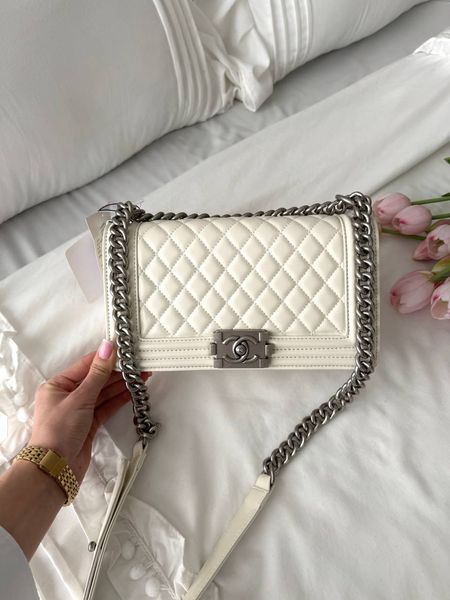 Модель в стилі Chanel Boy Beige Silver P10168 фото