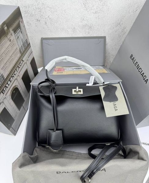 Модель в стилі Balenciaga Rodeo Black Silver 23см P18011 фото