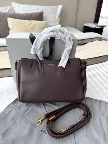 Модель в стилі Balenciaga bel air Chocolate Gold 24см P18030 фото