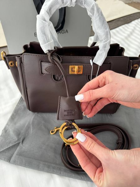 Модель в стилі Balenciaga bel air Chocolate Gold 24см P18030 фото