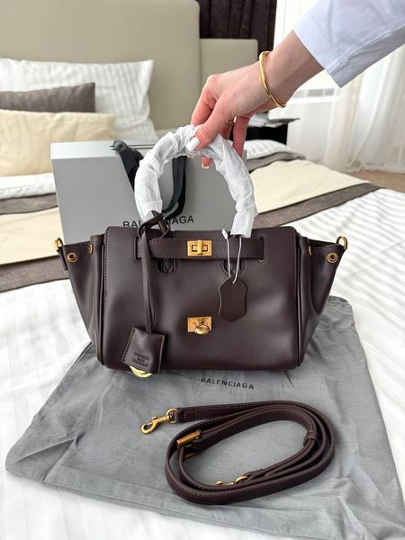 Модель в стилі Balenciaga bel air Chocolate Gold 24см P18030 фото