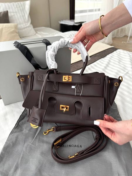 Модель в стилі Balenciaga bel air Chocolate Gold 24см P18030 фото