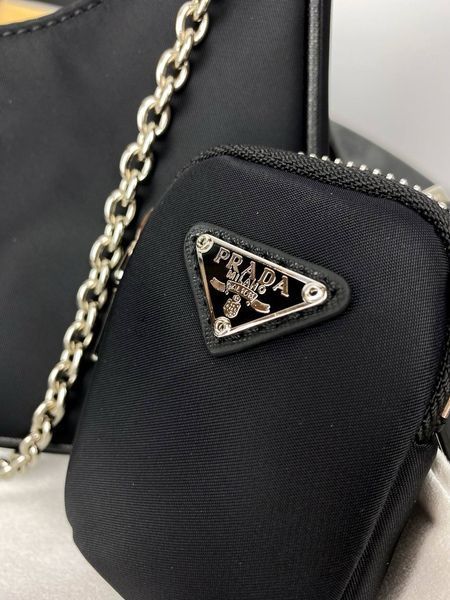 Модель в стилі Prada Black Р4001 фото