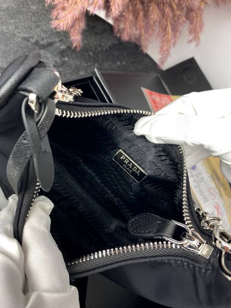 Модель в стилі Prada Black Р4001 фото