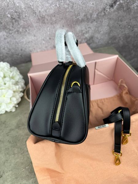 Сумка встилі  Miu Miu Black P17011 фото