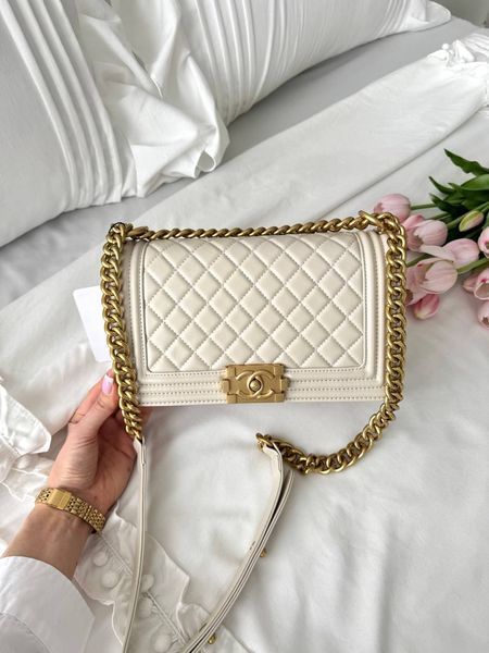 Модель в стилі Chanel Boy Beige Gold P10162 фото