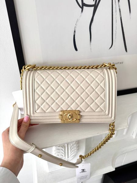 Модель в стилі Chanel Boy Beige Gold P10162 фото