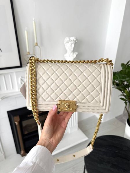 Модель в стилі Chanel Boy Beige Gold P10162 фото
