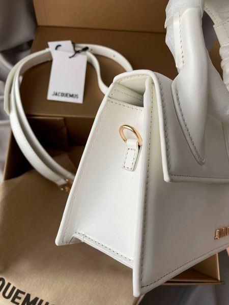 Модель в стилі Jacquemus White Р12001 фото
