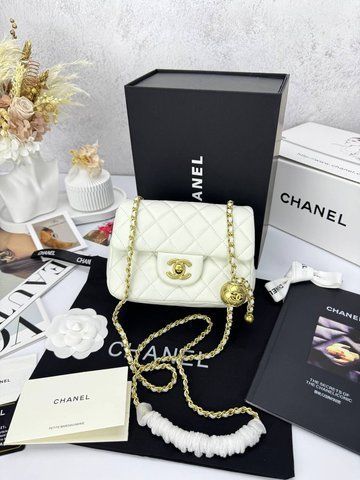Модель в стилі Chanel Milk Gold P10100 фото