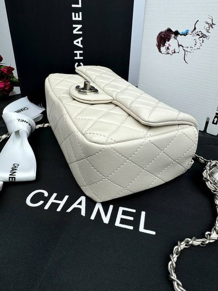 Модель в стилі Chanel Beige Silver 20 см P10024 фото