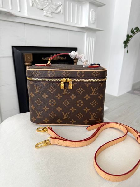 Модель в стилі  Louis Vuitton Nice 24см  P1063 фото