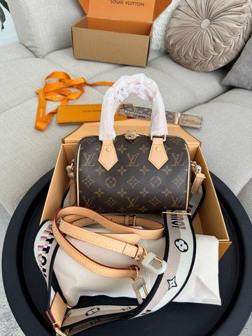 Сумка в стилі Louis Vuitton Speedy Bandouliere  P1056 фото