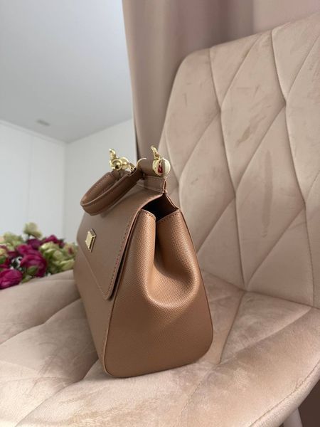 Модель в стилі Dolce&Gabbana Beige 25 см 113-2 фото